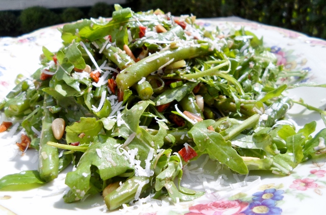 Karola's Kitchen -rucola en boontjes met Parmezaan